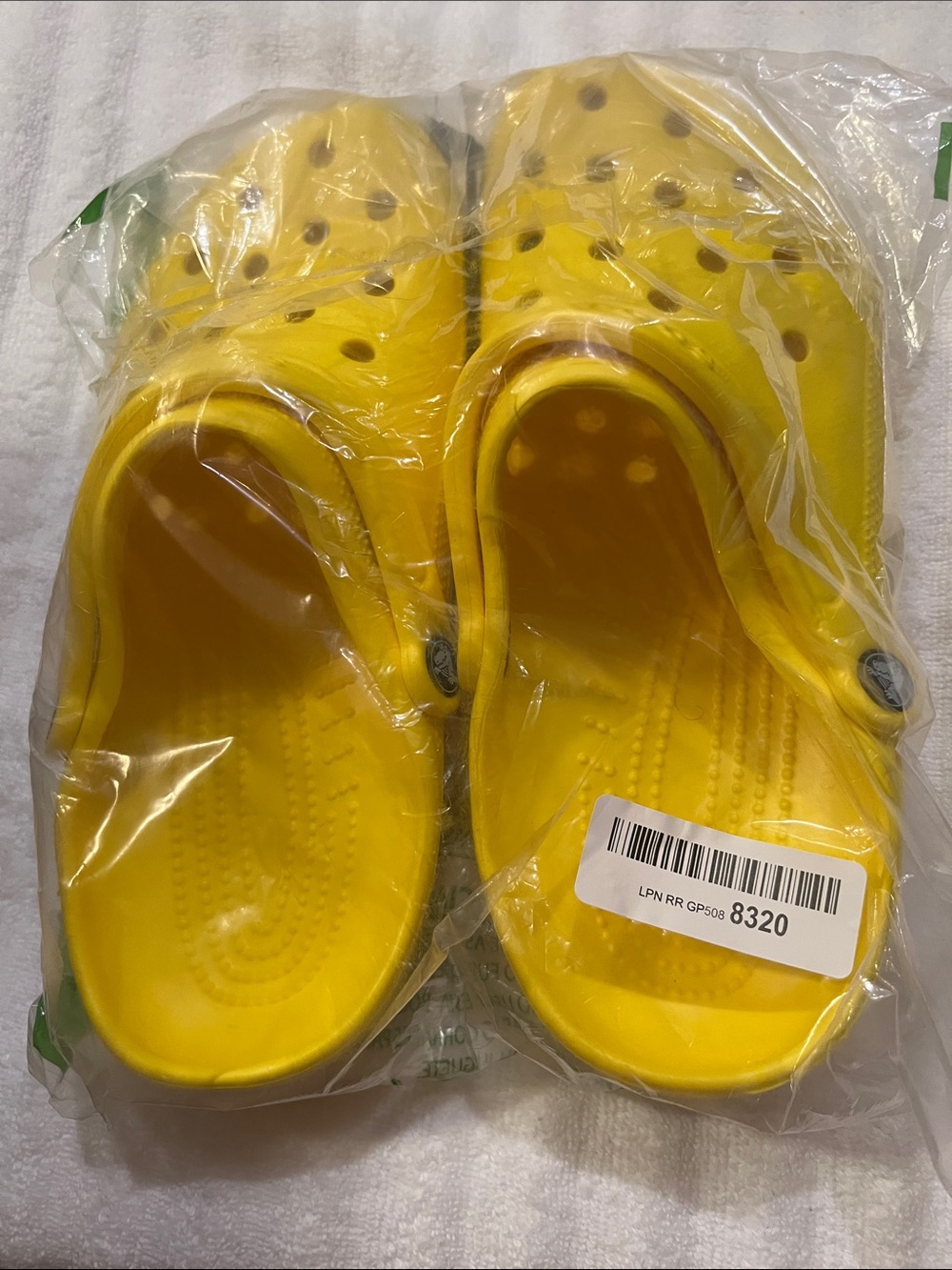 Crocs Clogs in Yellow m9/w11 NWT